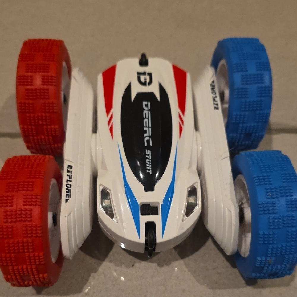 Remote Control Cars Bundle - Picture 2 of 7
